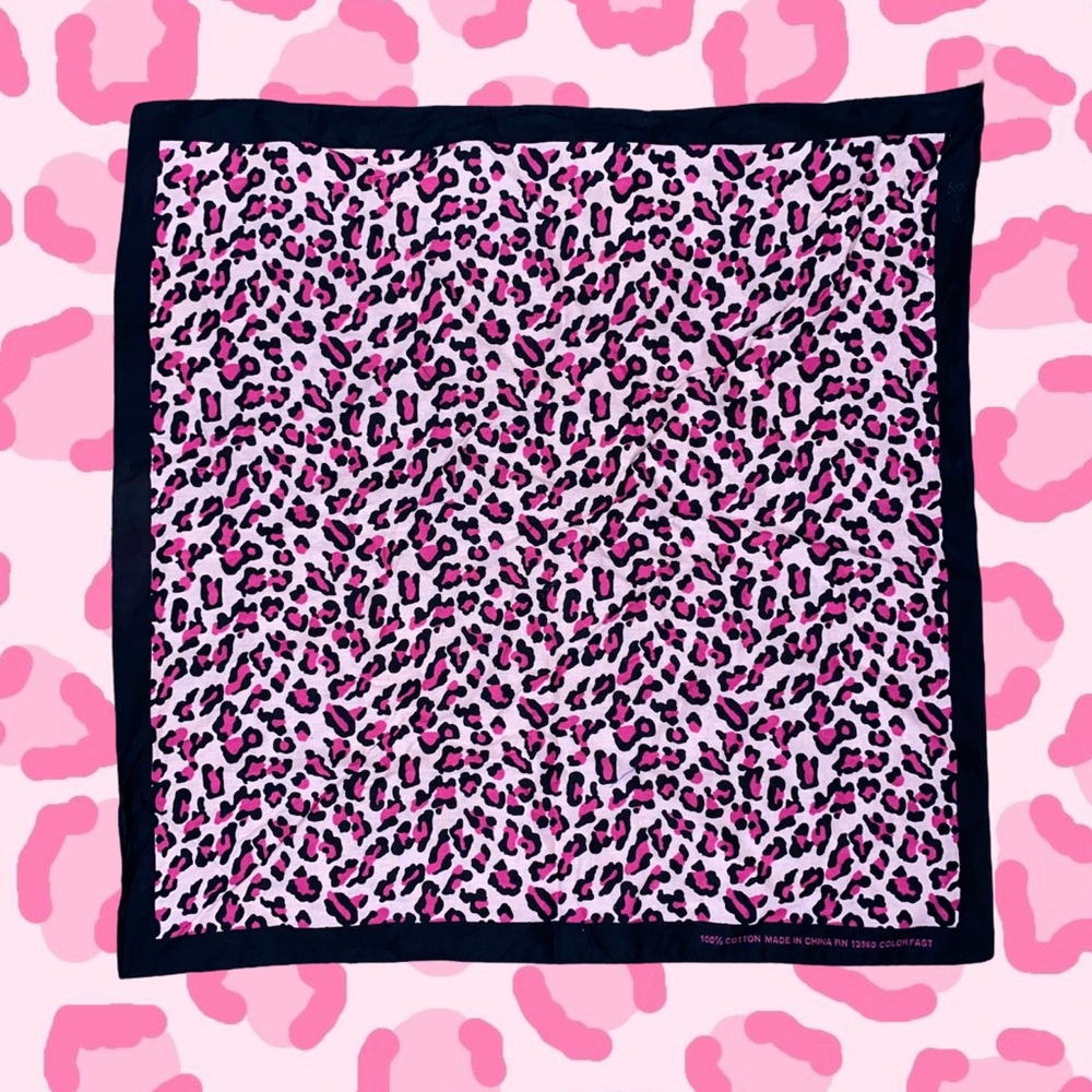 Y2K Pink Cheetah Print Scarf